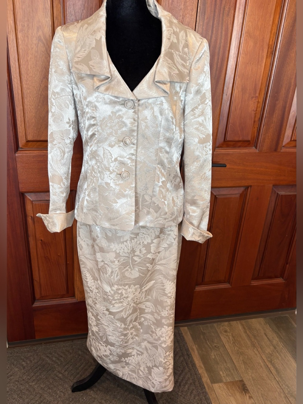 Le Suit Maxi Skirt Suit Size 10 Champagne Floral Jacquard Formal Wedding Church